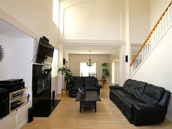 4th image of 35784 Emily Ave