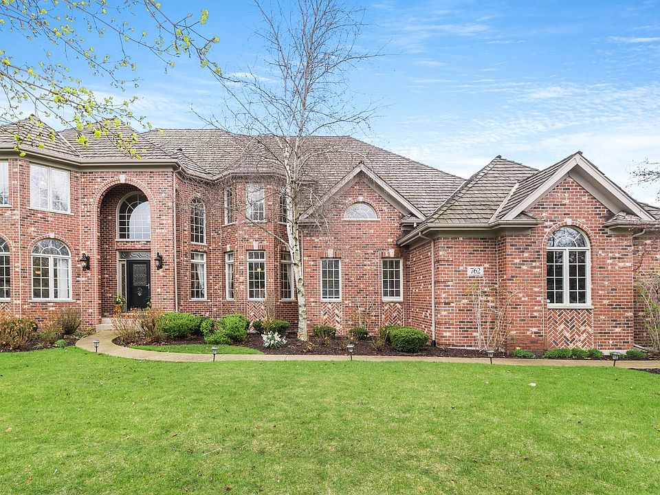 1st image of 762 Waters Edge Dr
