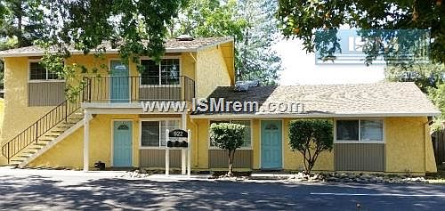 2nd image of 922 Walnut St #B