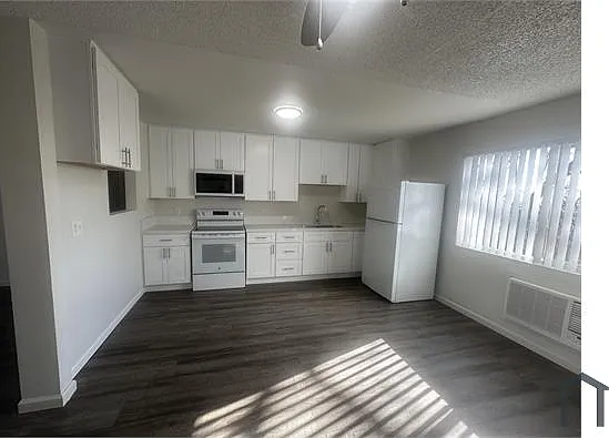 2 bed, 960 sqft, $1,596 — Photo 4