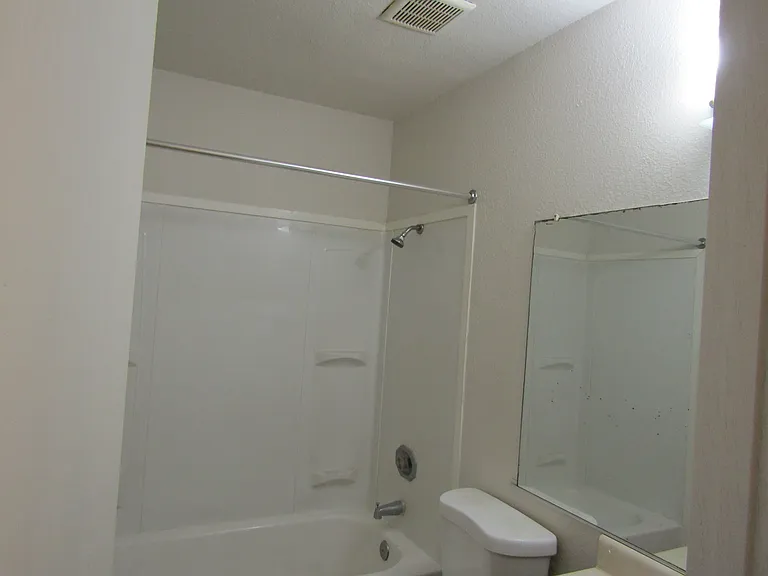 445 Jefferson Ave #11 — Photo 9