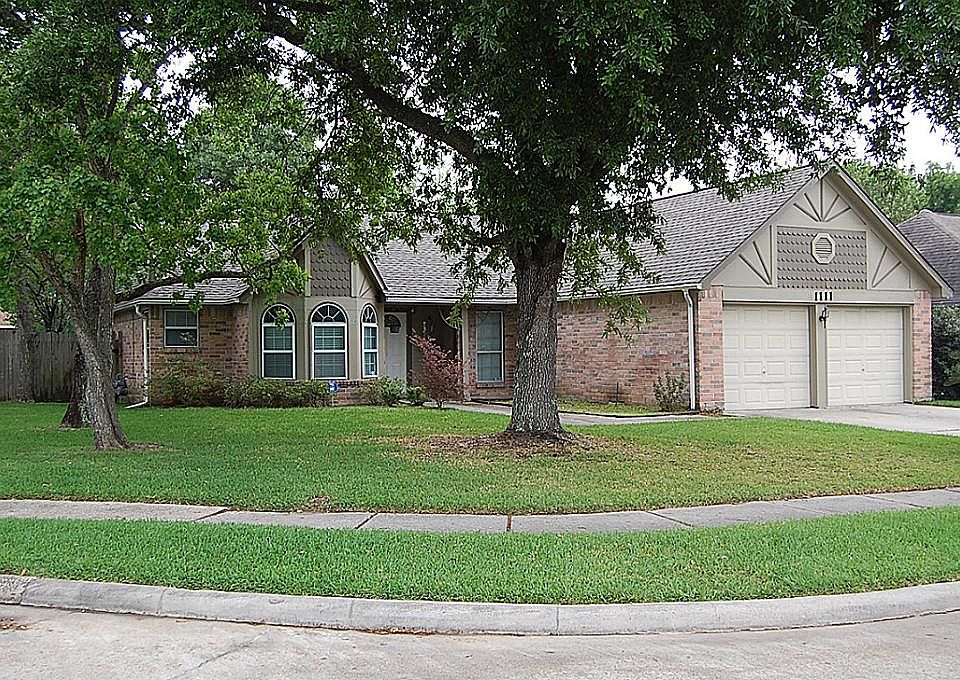 1st image of 1111 Rebecca Ln