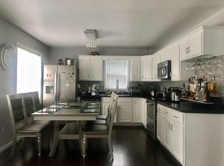 906 Vine St, Wisconsin Dells, WI 53965