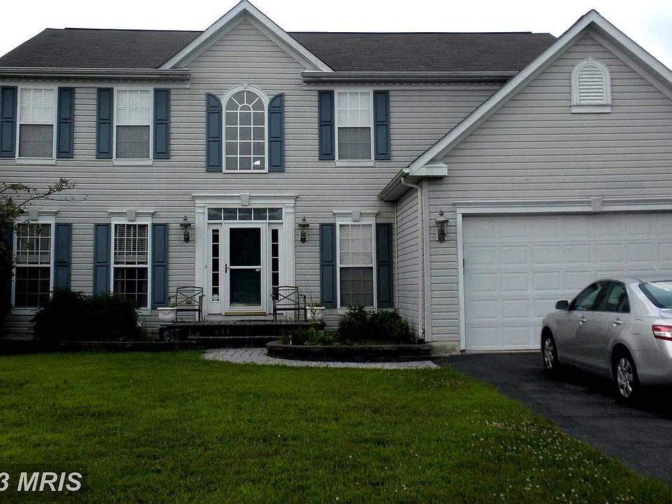 1st image of 110 Lurgan Ln