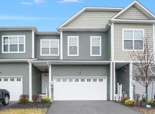 48 Magnolia Park Rd, Middletown, NY 10940