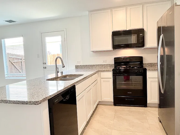 7212 Gray Wolf Ln — Photo 16