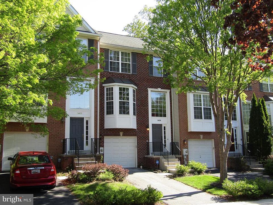 WELCOME HOME! To Your BEE YOU TEE FULL Townhome!!!