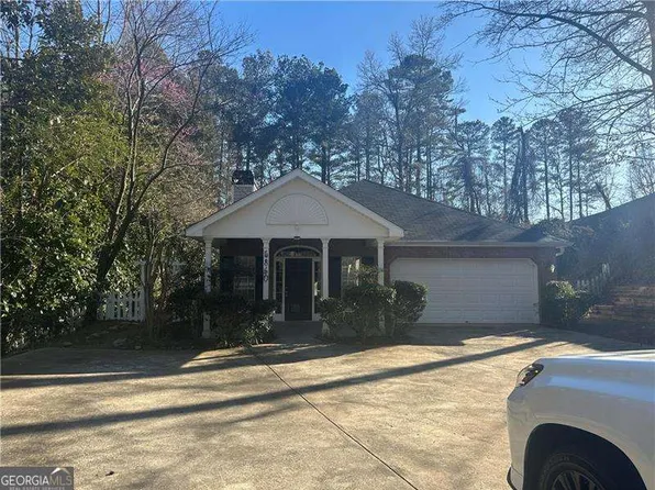 5860 Elm Tree Dr, Buford, GA 30518