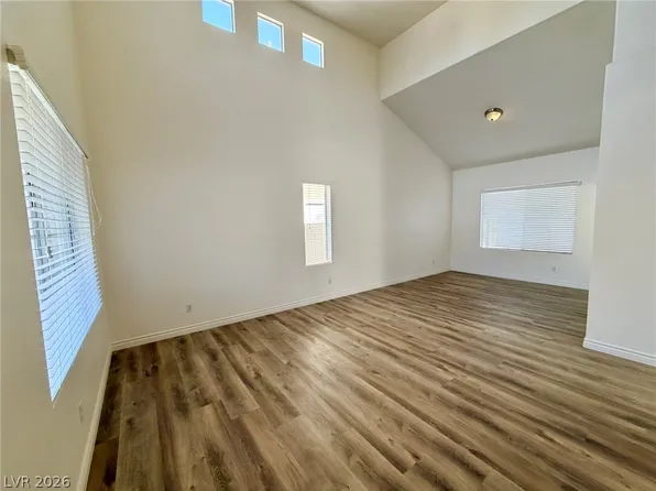 9729 Trail Rider Dr, Las Vegas, NV 89117