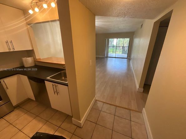 3470 Foxcroft Rd APT 211