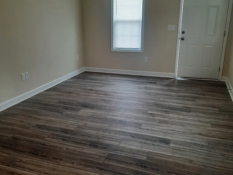 1330 Hillsboro St #B — Photo 5