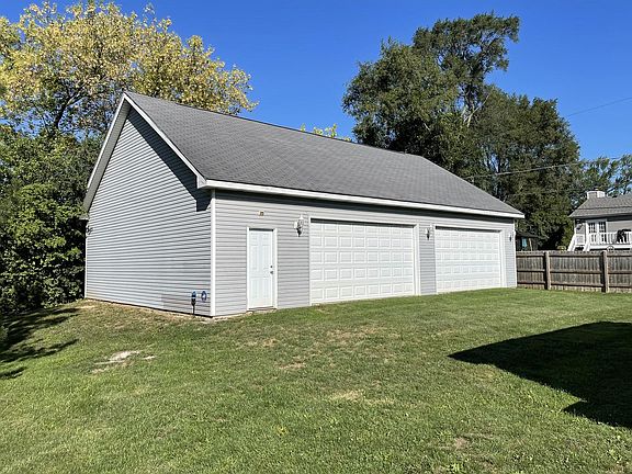 3rd image of 22056 W Sarah Dr