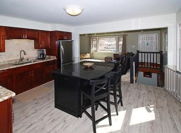 2nd image of 1851 Dieter Street