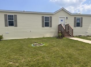 136 Chestnut Ct, Davison, MI 48423