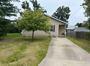 2275 Lincoln Manor Dr, Flint, MI 48507