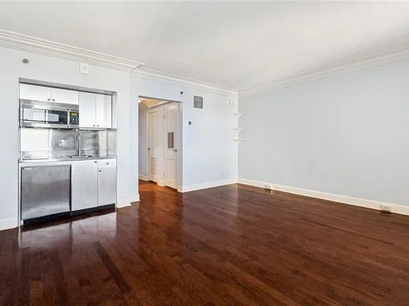 1205 Saint Charles Ave APT 604, New Orleans, LA 70130