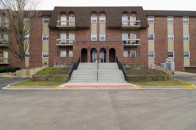 1st image of 1501 Darien Lake Dr APT 302