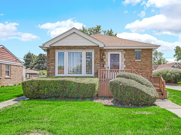 5141 W Chase Ave, Skokie, IL 60077