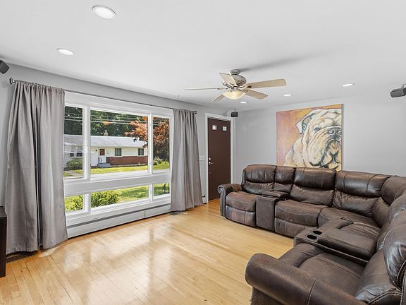 3rd image of 156 Kenberma Street
