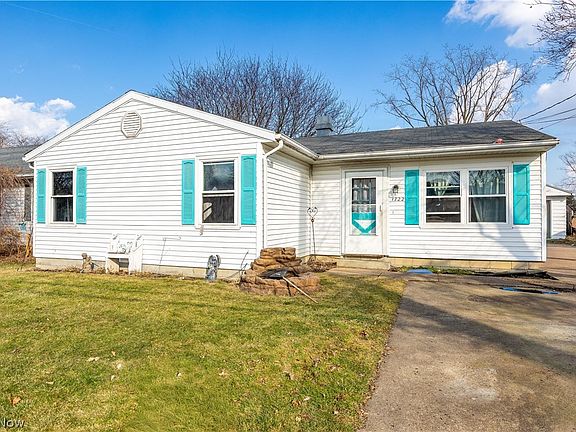 2nd image of 1722 Mills St