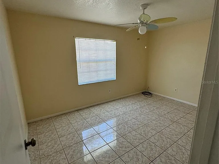 236 La Paz Dr — Photo 6