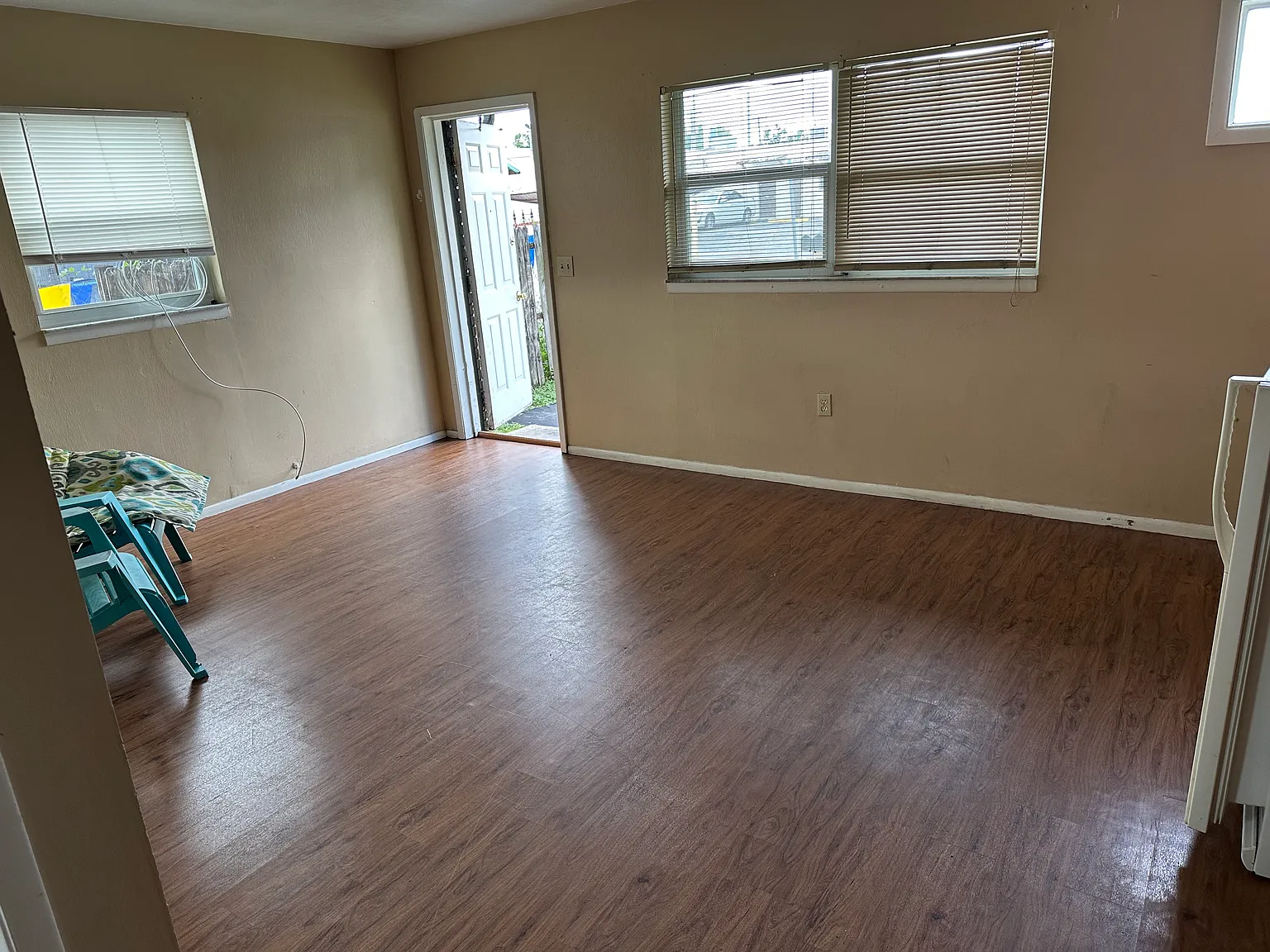 903 E Bougainvillea Ave — Photo 3