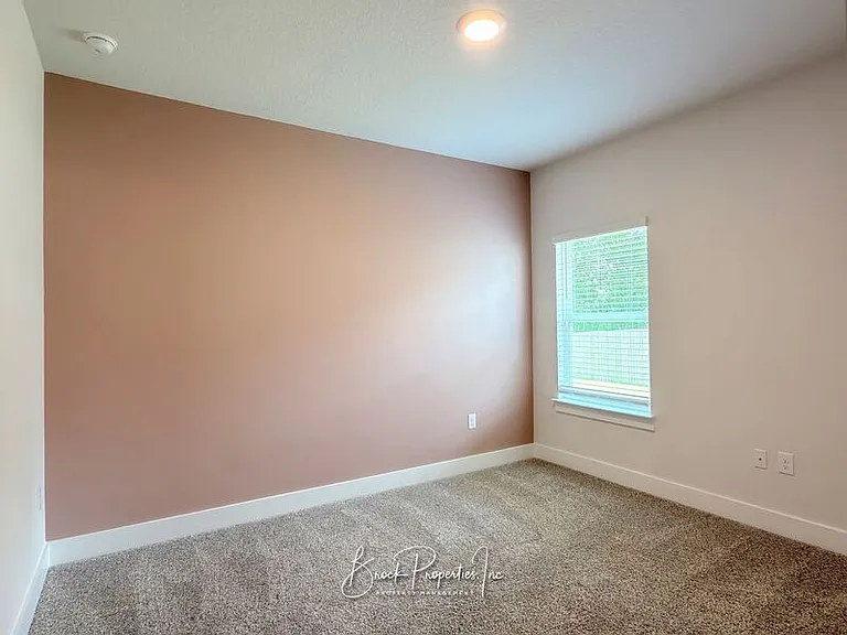 6052 Rutherford Loop — Photo 24
