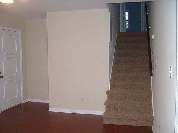 5th image of 4917 Tanbark Dr