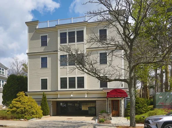 121 Centre St Unit 201, Brookline, MA 02446