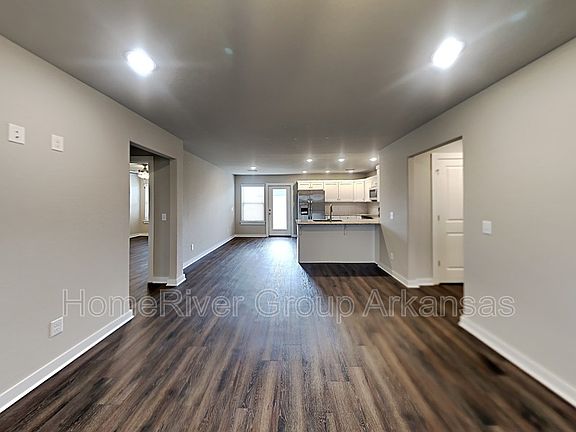 3rd image of 436 N Wyandotte St