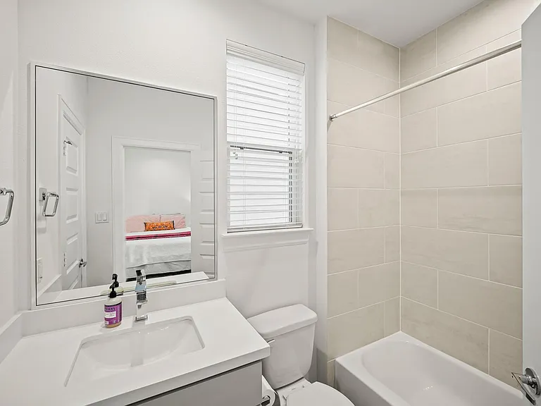 2709 Clinton Dr — Photo 24