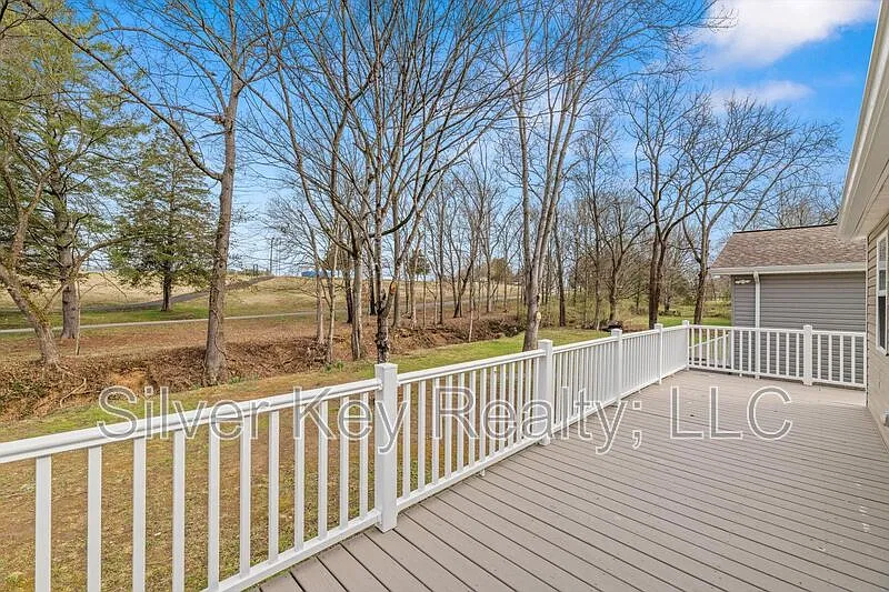 3 bed, 2.0 bath, $1,750 — Photo 3