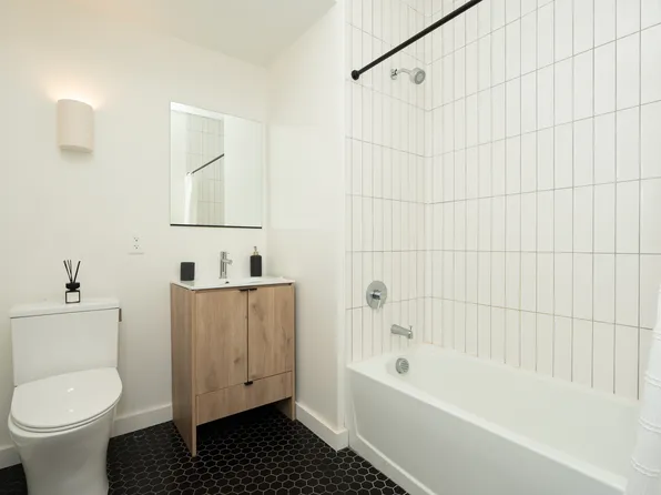 328 Pacific Avenue image 72 of 85