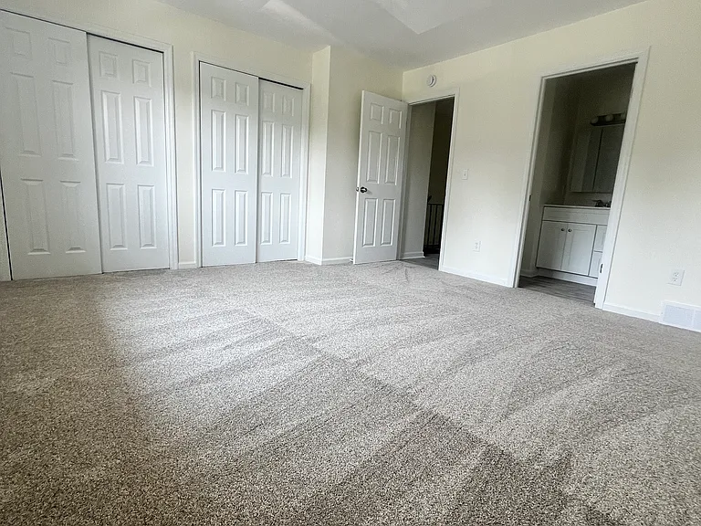 Shaker Heights Apartments — Photo 9