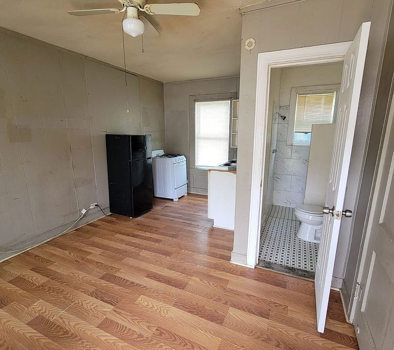 1st image of 1103 S Armstrong Ave #151