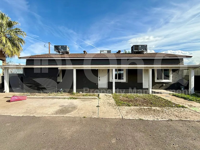 231 S 1st St #B — Photo 2