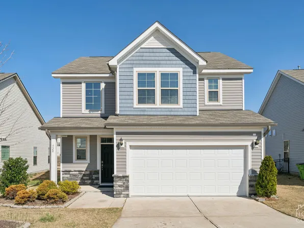 520 Oak Holly Ln, Zebulon, NC 27597