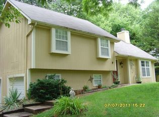 14228 Robin Rd, Leavenworth, KS 66048