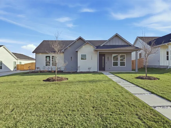 1206 Gannon Ln, Desoto, TX 75115