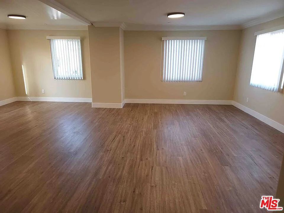 5 bed, 3.0 bath, 1850 sqft, $4,750 — Photo 3
