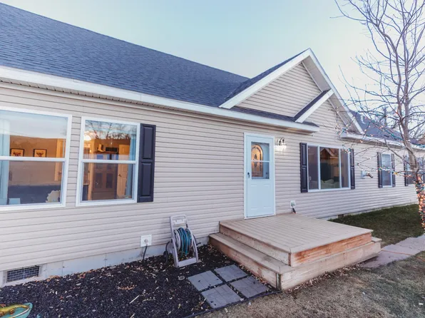 305-309 1st Ave N, Belt, MT 59412
