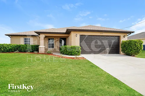 2237 Tropicana Pkwy W Photo 1