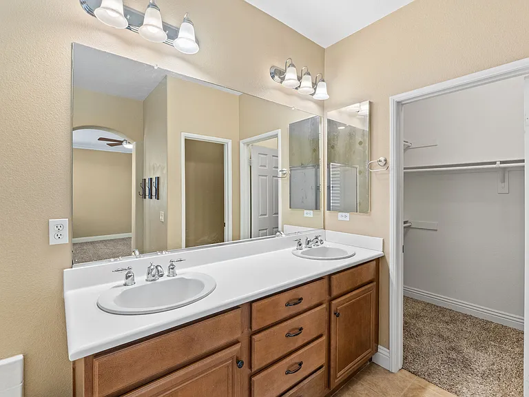 31035 Strawberry Tree Ln — Photo 19