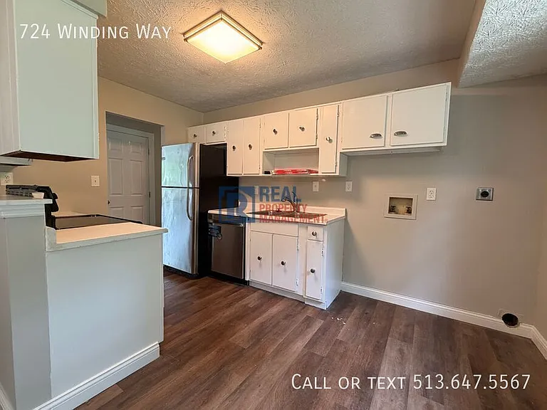 724 Winding Way — Photo 7