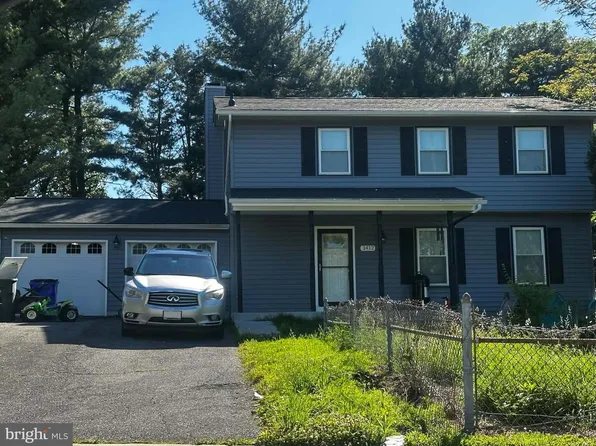 1412 Rollinghouse Dr, Frederick, MD 21703