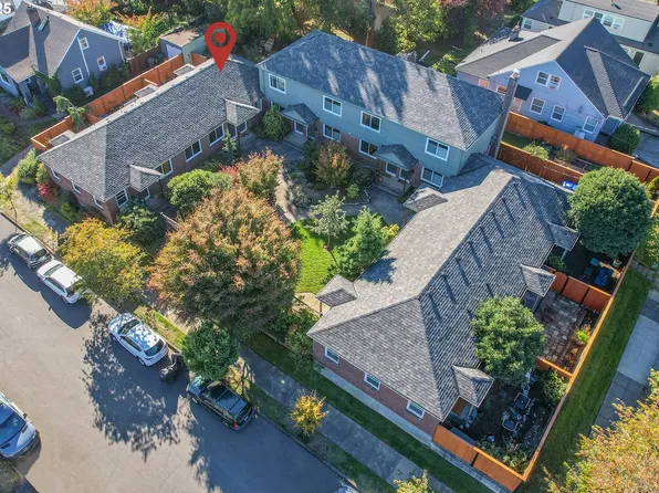 5405 NE 10th Ave APT 3, Portland, OR 97211