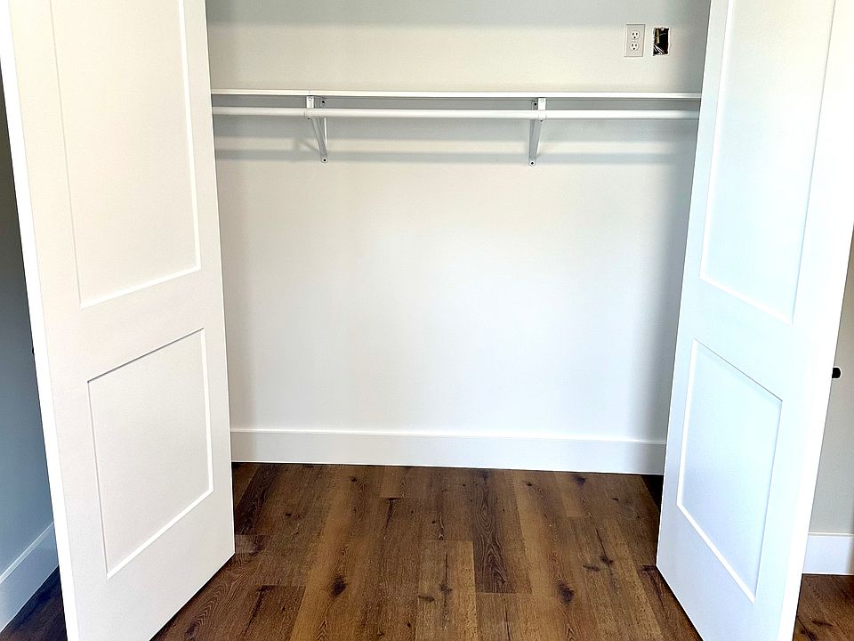 Bedroom Closet