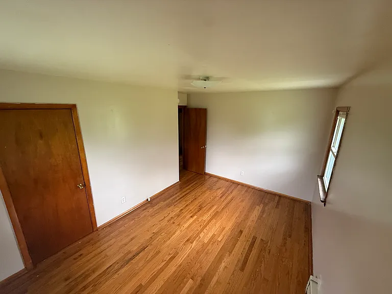 14 Norman Ln — Photo 5