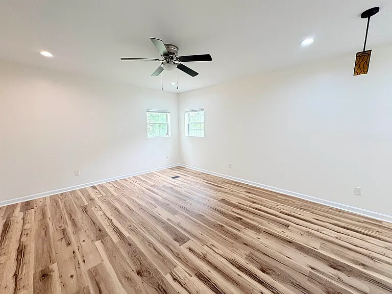 212 Barbourville Dr — Photo 19