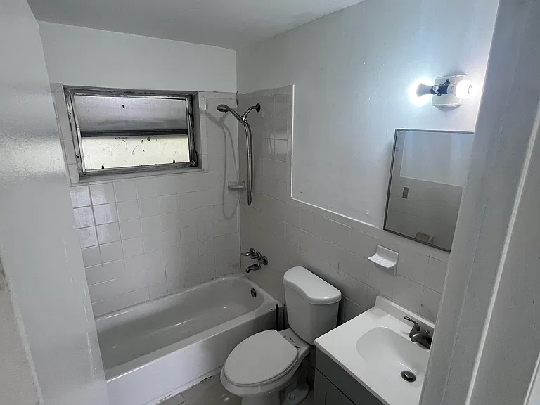 1691 SW 44th Ter #1-2 — Photo 13